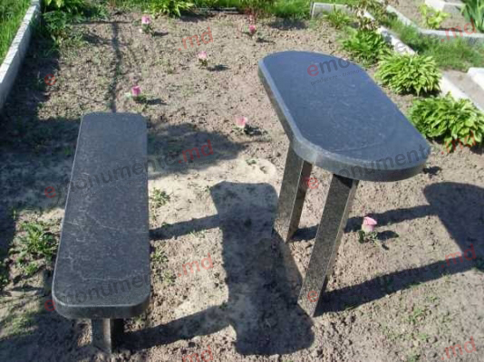 Mase si scaune din granit