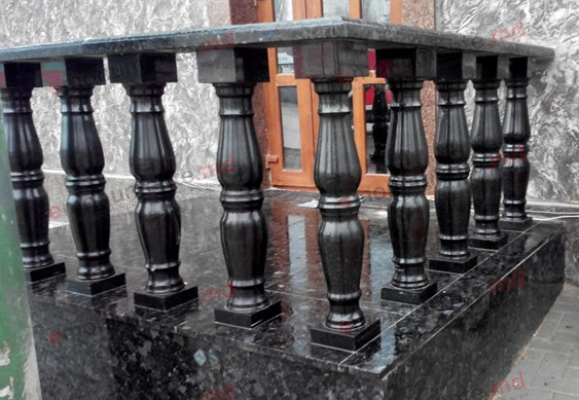 Balustrade din granit negru