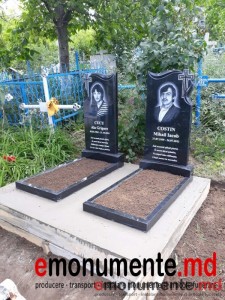 Monument din granit