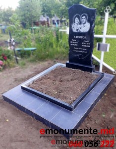 Monument din granit