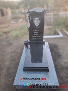 Monumente funerare Ialoveni